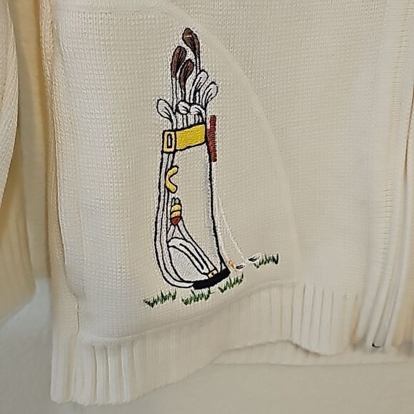 LeRoy Knitwear | Vintage White Zip Up Sweater with Golf Club Embroidery - Picture 3 of 9